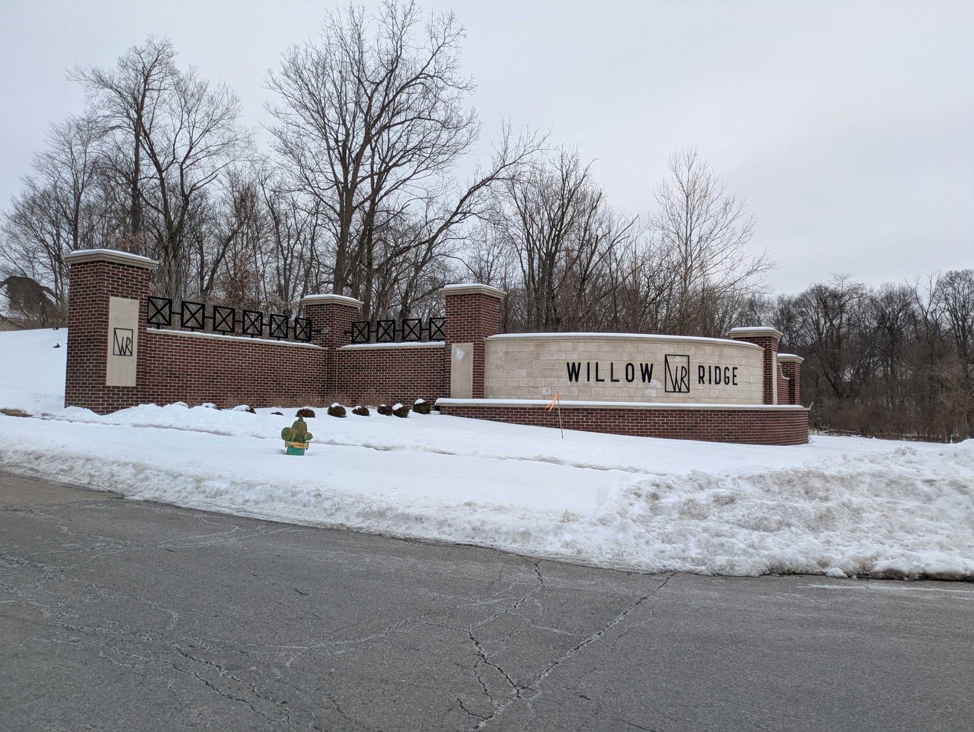 Willow Ridge entrance sign in winter